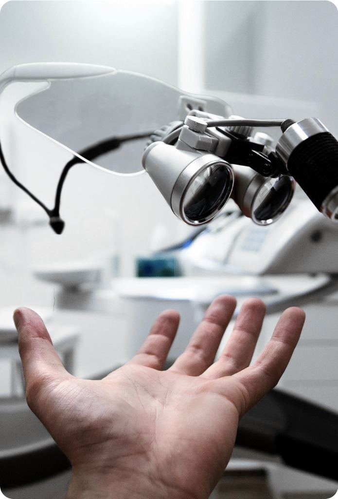Geach Dental Modern Office and Medical Loupe